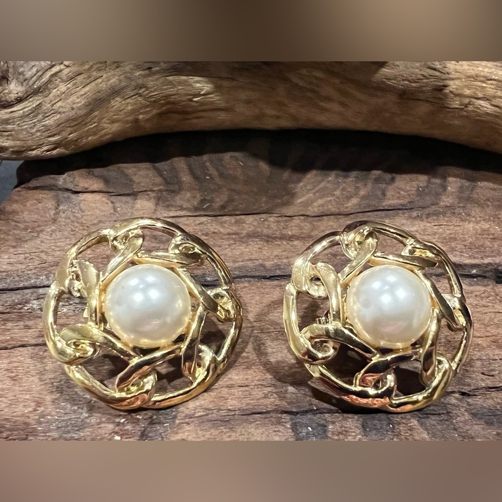 FAC Butler Costume Jewelry Gold Plated Earrings Faux Crystal Pearl big Clips-on